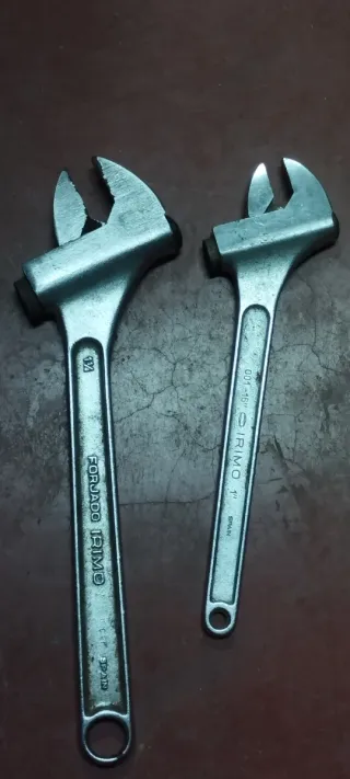 Llaves inglesas ajustables IRIMO 16 y 20