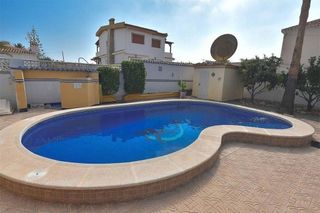 Chalet en venta en La Siesta - El Salado - Torreta en Torrevieja