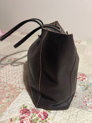 Bolso de piel marrón