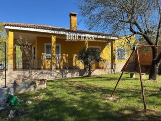 Chalet en venta en Arroyo de la Luz