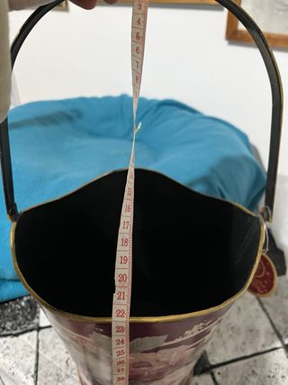 Secchiello decorato con rose