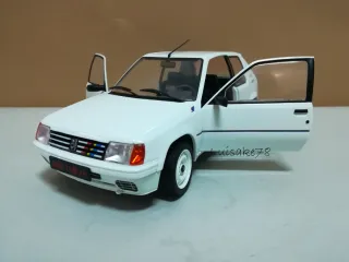 Maqueta Peugeot 205 Rally 1:18