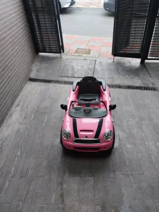 Coche eléctrico Mini Cooper S rosa