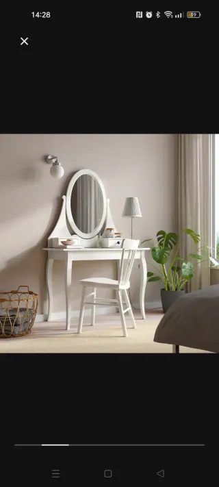 Tocador blanco IKEA con espejo ovalado