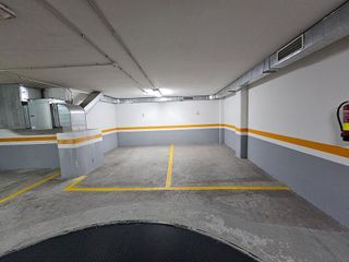 Garaje en venta en Ensanche en Coruña (A)