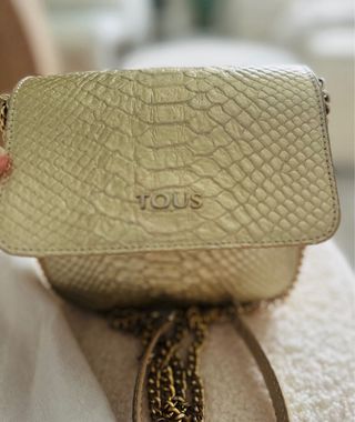 Bolso bandolera Tous dorado