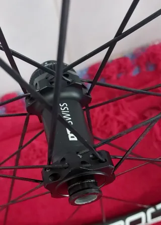 Ruedas DT Swiss E1800 Spline Disc 32mm Alum.