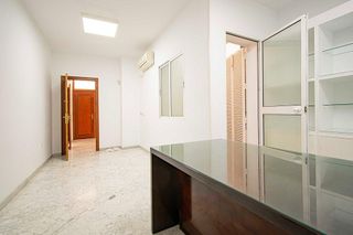 Piso en venta en Doctor Barraquer - G. Renfe - Policlínico en Sevilla