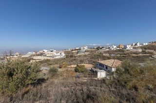 Terreno en venta en Zubia (La)