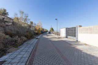 Terreno en venta en Zubia (La)