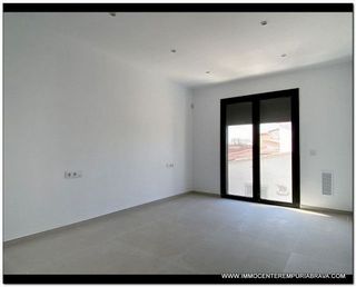 Casa adosada en venta en Empuriabrava en Castelló d´Empúries