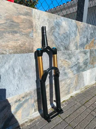 Suspensão de enduro Fox 36 Kashima Grip 2