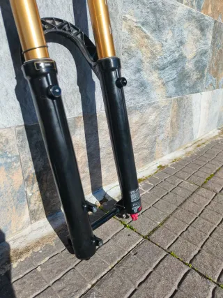 Suspensão de enduro Fox 36 Kashima Grip 2