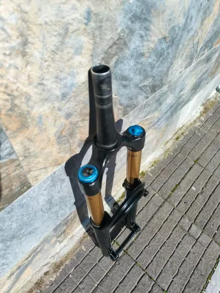 Suspensão de enduro Fox 36 Kashima Grip 2