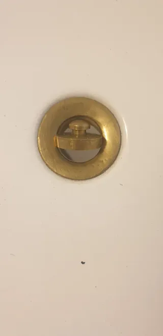 Lavatório antigo completo