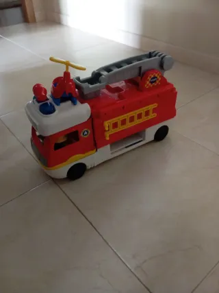 Camión Bomberos VTech con Figuras