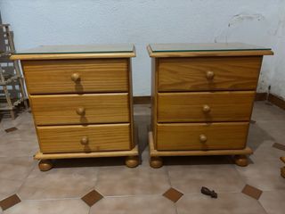 Armario de madera 4 puertas y 2 cajones