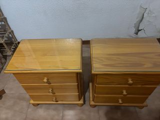 Armario de madera 4 puertas y 2 cajones