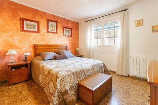 Casa adosada en venta en La Malva-rosa en Valencia