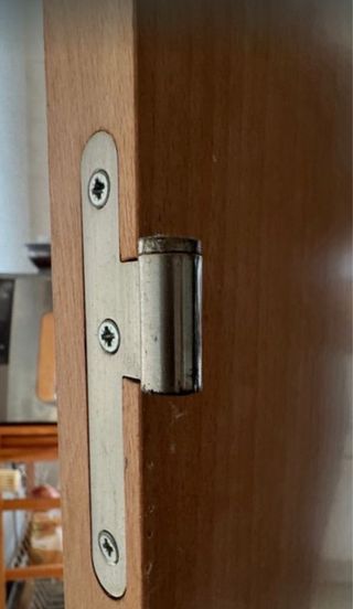 Puerta de madera maciza