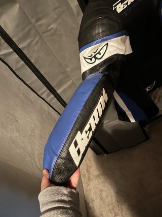 Mono de moto 2 piezas mujer marca berik. Talla XS