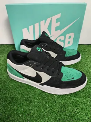 Zapatillas Nike SB Negras y Verdes
