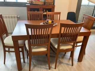 Mesa comedor madera con 6 sillas tela