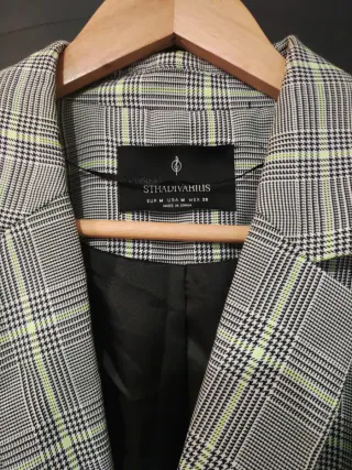 Americana cuadros gris y amarillo