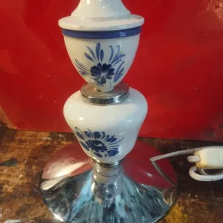 Lampada da tavolo ceramica blu e bianca