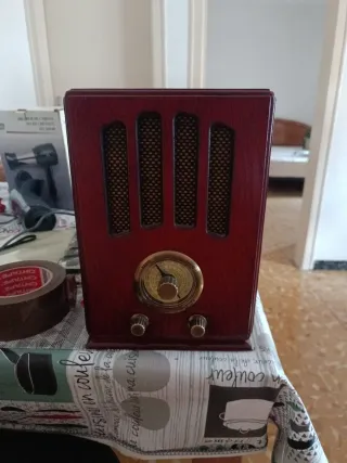 Radio Vintage Madera Marrón y Dorado