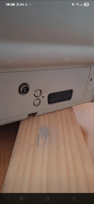 Televisor Bluesky Plata Pequeño