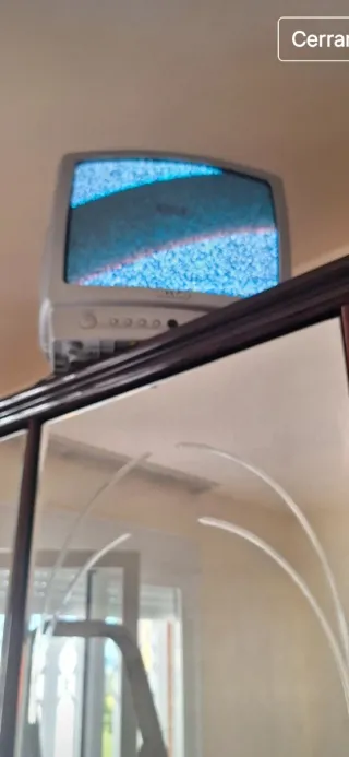 Televisor Bluesky Plata Pequeño