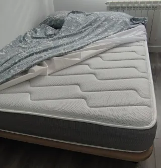 Base Cama 135 + Colchón Viscoelástico