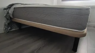 Base Cama 135 + Colchón Viscoelástico