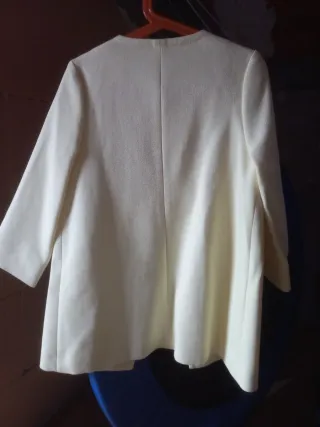 Chaqueta niña amarilla .