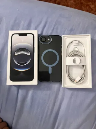 iPhone 16E en Excelente estado