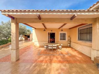 Chalet en alquiler en Peña de las Águilas en Elche