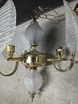 Lámpara de bronce y cristal estilo hoja