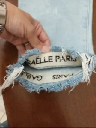 Jeans Gaëlle Paris strappati azzurri