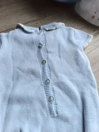 Pelele azul bebé talla 1 mes. Nuevo sin etiqueta.