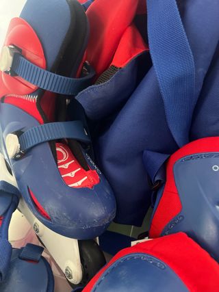 Bolsa con patines Oxelo roja y azul