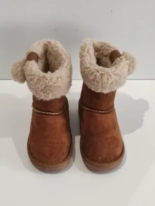 Botas, botines, zapatillas para niña