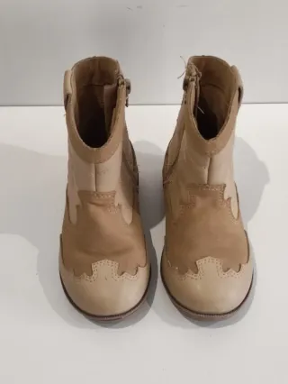 Botas, botines, zapatillas para niña