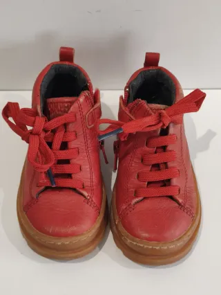 Botas, botines, zapatillas para niña