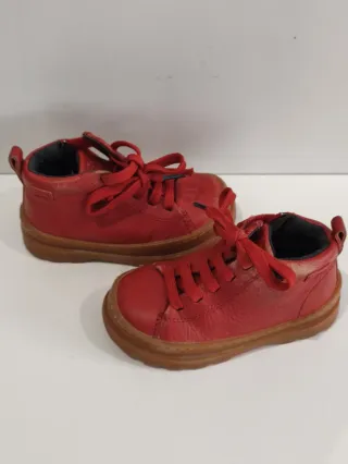 Botas, botines, zapatillas para niña