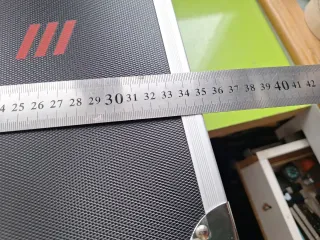 Caja de herramientas con esquineros de aluminio,