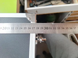 Caja de herramientas con esquineros de aluminio,