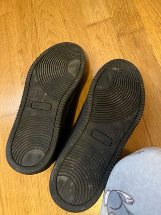 Zapatos Xti Negros con Perlas