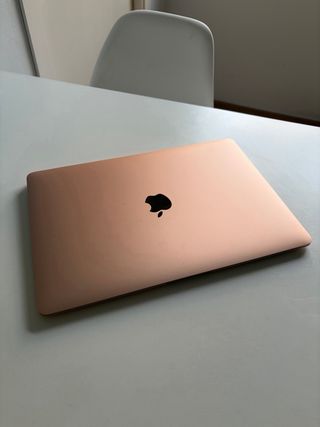 MacBook Air 2019 Oro