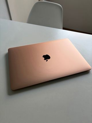 MacBook Air 2019 Oro